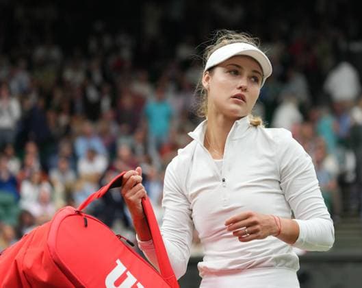 Lawn Tennis - 2024 Wimbledon Championship Ladies Singles - Elena Rybakina (KAZ) v Anna Kalinskaya All England Lawn Tennis & Croquet Club - Monday 8th July 2024 Anna Kalinskaya tells Rybakina leaves the court after retiring from injury 