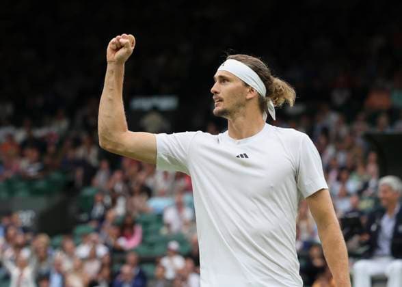Alexander Zverev GER makes a fist and cheers, cheers, joy, emotion Tennis Wimbledon 2024 Grand Slam ITF ATP WTA AELTC London Great Britain 8 July 2024 Copyright: xJuergenxHasenkopfx