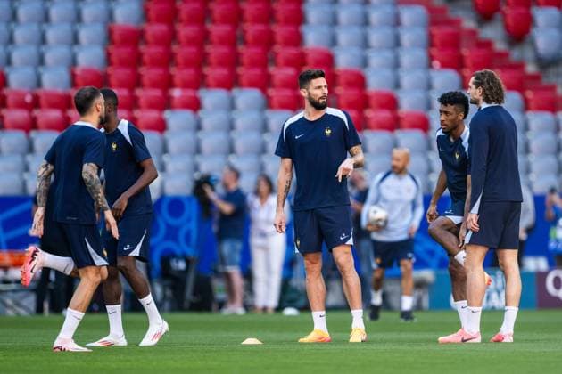 240708 Olivier Giroud at a training session with France during the UEFA Euro 2024 Football Championship on July 8, 2024 in Munich Photo Mathias Bergeld BILDBYRAN code MB MB0945 fotboll football soccer fotballs em europamästskap em uefa euro uefa european football championship euro 2024 träning practice training france france day 25 bbeng  Copyright: MATHIASxBERGELD BB240708MB011