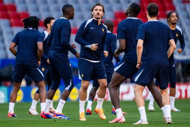 240708 Antoine Griezmann at a training session with France during the UEFA Euro 2024 Football Championship on July 8, 2024 in Munich Photo Mathias Bergeld BILDBYRAN code MB MB0945 fotboll football soccer fotballs em europamästskap em uefa euro uefa european football championship euro 2024 träning practice training france france day 25 bbeng  Copyright: MATHIASxBERGELD BB240708MB018