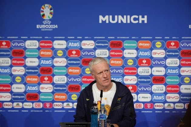 Deschamps Didier Head coach FRA conférence de presse FOOTBALL : Conférences de presse MD-1 France Avec le sélectionneur Didier Deschamps, l UEFA EURO, EM, Europameisterschaft,Fussball Allianz Arena de Munich. - 08 07 2024 ElyxandroCegarra Panoramic 