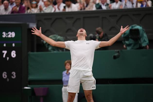 LONDON, ENGLAND - JULY 08: Taylor Fritz of United States celebrates match point against Alexander Zverev of Germany in the Gentlemen s Singles fourth round match during day eight of The Championships Wimbledon 2024 at All England Lawn Tennis and Croquet Club on July 08, 2024 in London, England  Copyright: xHiroshixSatox