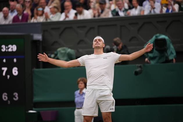 LONDON, ENGLAND - JULY 08: Taylor Fritz of United States celebrates match point against Alexander Zverev of Germany in the Gentlemen s Singles fourth round match during day eight of The Championships Wimbledon 2024 at All England Lawn Tennis and Croquet Club on July 08, 2024 in London, England  Copyright: xHiroshixSatox