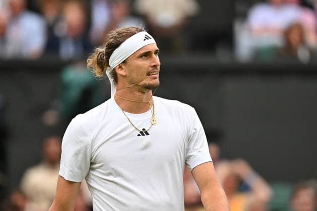 Wimbledon - Fourth Round Alexander Zverev (GER) during his fourth round match at the 2024 Wimbledon Championships at the AELTC in London, UK, on July 8, 2024. Photo by Corinne Dubreuil ABACAPRESS.COM LONDON  Copyright: xDubreuilxCorinne ABACAx