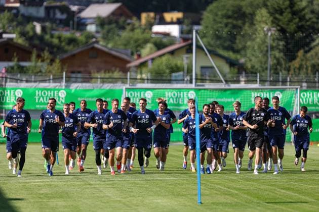 Mittersill, Austria, 08 07 24 Players of FC Schalke 04 during a running session during the training camp from FC Schalke 04 at Hohe Tauern Arena on July 08, 2024 in Mittersill, Austria Photo by Stefan Brauer Brauer Fotoagentur Mittersill, Austria, 08 07 24 Players of FC Schalke 04 during a running session during the training camp from FC Schalke 04 at Hohe Tauern Arena on July 8, 2024 in Mittersill, Austria Photo by Stefan Brauer Brauer Fotoagentur Mittersill Hohe Tauern Arena Austria Copyright: xStefanxBrauer Brauer-Fotoagenturx