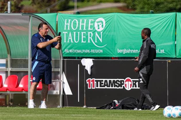 Mittersill, Austria, 08 07 24 Sports Director Marc Wilmots FC Schalke 04 and Technical Director Ben Manga FC Schalke 04 looks on during the training camp from FC Schalke 04 at Hohe Tauern Arena on July 08, 2024 in Mittersill, Austria Photo by Stefan Brauer Brauer Fotoagentur Mittersill, Austria, 08 07 24 Sports director Marc Wilmots FC Schalke 04 and technical director Ben Manga FC Schalke 04 looks on during the training camp from FC Schalke 04 at Hohe Tauern Arena on July 8, 2024 in Mittersill, Austria Photo by Stefan Brauer Brauer Fotoagentur Mittersill Hohe Tauern Arena Austria Copyright: xStefanxBrauer Brauer-Fotoagenturx