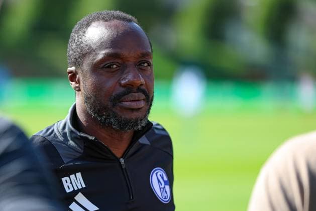 Mittersill, Austria, 08 07 24 Technical Director Ben Manga FC Schalke 04 looks on during the training camp from FC Schalke 04 at Hohe Tauern Arena on July 08, 2024 in Mittersill, Austria Photo by Stefan Brauer Brauer Fotoagentur Mittersill, Austria, 08 07 24 Technical Director Ben Manga FC Schalke 04 looks on during the training camp from FC Schalke 04 at Hohe Tauern Arena on July 8, 2024 in Mittersill, Austria Photo by Stefan Brauer Brauer Fotoagentur Mittersill Hohe Tauern Arena Austria Copyright: xStefanxBrauer Brauer-Fotoagenturx