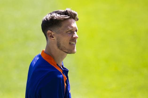 WOLFSBURG - Wout Weghorst during a training session of the Dutch national team, Nationalteam in the AOK Stadium on July 9, 2024 in Wolfsburg, Germany. The Dutch national team is preparing for the semi-finals of the European Football Championship in Germany against England. ANP KOEN VAN WEEL UEFA EURO, EM, Europameisterschaft,Fussball 2024 2024 xVIxANPxSportx xxANPxIVx 503106104 originalFilename: 503106104.jpg
