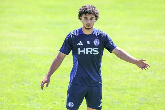 09 07 2024, Football, Summer preparation, Season 2024 2025, Aris Bayindir FC Schalke 04 Mittersill Stadium Mittersill Austria xRHR PHOTO TRx Copyright: TimxRehbein RHR-FOTOx RHR-FOTO TR
