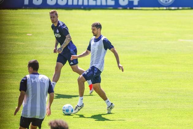 09 07 2024, Football, Summer preparation, Season 2024 2025, f l Sebastian Polter FC Schalke 04 , Marcin Kaminski FC Schalke 04 Mittersill Stadium Mittersill Austria xRHR PHOTO TRx Copyright: TimxRehbein RHR-FOTOx RHR-FOTO TR