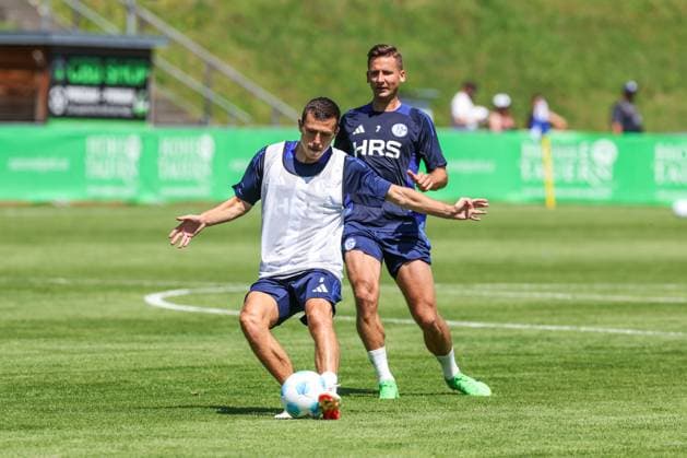 09 07 2024, Football, Summer preparation, Season 2024 2025, f l Ron Schallenberg FC Schalke 04 , Paul Seguin FC Schalke 04 Mittersill Stadium Mittersill Austria xRHR PHOTO TRx Copyright: TimxRehbein RHR-FOTOx RHR-FOTO TR