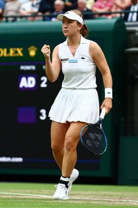 Lulu Sun of New Zealand Wimbledon Tennis Championships, Day 9, The All England Lawn Tennis and Croquet Club, London, UK - 09 Jul 2024  Copyright: xJamesxMarsh Shutterstockx 14577170l
