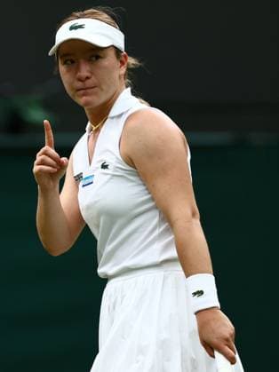 Lulu Sun of New Zealand Wimbledon Tennis Championships, Day 9, The All England Lawn Tennis and Croquet Club, London, UK - 09 Jul 2024  Copyright: xJamesxMarsh Shutterstockx 14577170w