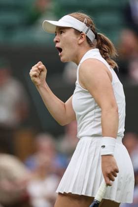 Lulu Sun of New Zealand Wimbledon Tennis Championships, Day 9, The All England Lawn Tennis and Croquet Club, London, UK - 09 Jul 2024  Copyright: xEllaxLing Shutterstockx 14577171g