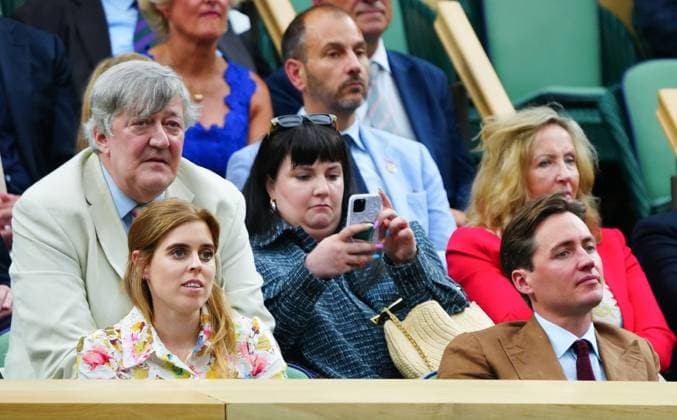 Stephen Fry, Lena Dunham, Princess Beatrice and Edoardo Mapelli in the Royal Box on Centre Court Wimbledon Tennis Championships, Day 9, The All England Lawn Tennis and Croquet Club, London, UK - 09 Jul 2024  Copyright: xJavierxGarcia Shutterstockx 14577169e