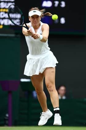 Lulu Sun of New Zealand Wimbledon Tennis Championships, Day 9, The All England Lawn Tennis and Croquet Club, London, UK - 09 Jul 2024  Copyright: xJamesxMarsh Shutterstockx 14577170ap