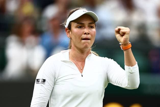 Donna Vekic of Croatia wins the second set Wimbledon Tennis Championships, Day 9, The All England Lawn Tennis and Croquet Club, London, UK - 09 Jul 2024  Copyright: xJamesxMarsh Shutterstockx 14577170ar