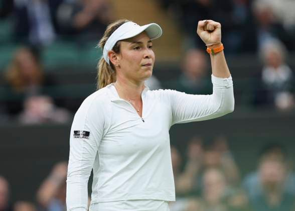 Donna Vekic makes a fist and cheers, cheers, joy, emotion Tennis Wimbledon 2024 Grand Slam ITF ATP WTA AELTC London Great Britain 9 July 2024 Copyright: xJuergenxHasenkopfx