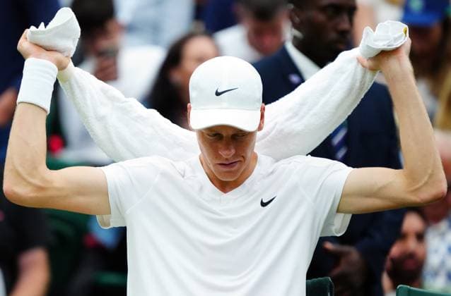 Jannik Sinner with an iced towek around his shoulders during his quarter final match Wimbledon Tennis Championships, Day 9, The All England Lawn Tennis and Croquet Club, London, UK - 09 Jul 2024  Copyright: xJavierxGarcia Shutterstockx 14577169cb