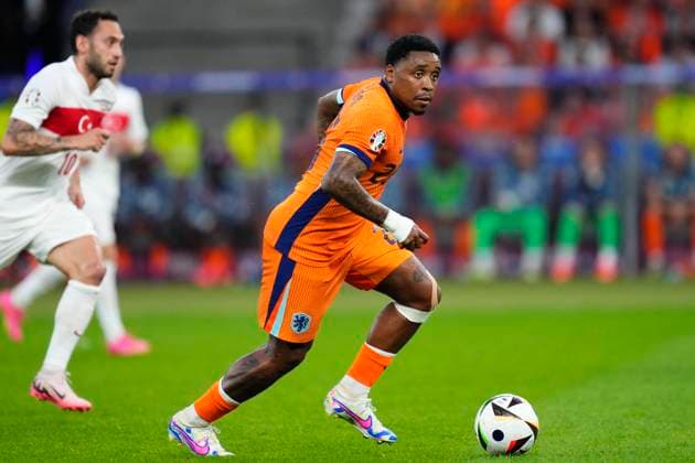 Netherlands v Türkiye: Quarter-Final - UEFA EURO, EM, Europameisterschaft,Fussball 2024 Steven Bergwijn left winger of Netherlands and Ajax Amsterdam during the UEFA EURO 2024 quarter-final match between Netherlands and Türkiye at Olympiastadion on July 6, 2024 in Berlin, Germany. Berlin Germany  Copyright: xJosexBretonx originalFilename:bretonhernandez-netherla240706_npBfl.jpg