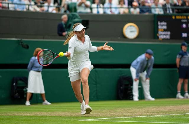 Tennis - Wimbledon Championship 2024 - Day 9 LONDON, ENGLAND - Tuesday, July 9, 2024: Donna VekiÄ‡ (CRO) during the Ladies Singles Quarter-Final match on Day Nine of The Championships Wimbledon 2024 at the All England Lawn Tennis and Croquet Club. VekiÄ‡ won 5-7, 6-4, 6-1. (Photo by Kirsten Holst Propaganda) LONDON All England Lawn Tennis and Croquet Club GREATER LONDON ENGLAND  Copyright: xKirstenxHolstx 2024-07-09-030-Wimbledon_Day_9