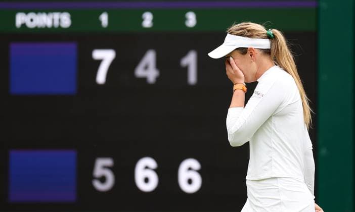 Tennis, Wimbledon, Die Highlights Sport Bilder des Tages (240709) -- LONDON, July 9, 2024 -- Donna Vekic reacts after winning the women s singles quarterfinal match between Sun Lulu of New Zealand and Donna Vekic of Croatia at Wimbledon tennis Championship in London, Britain, July 9, 2024. ) (SP)BRITAIN-LONDON-TENNIS-WIMBLEDON-DAY 9 LixYing 