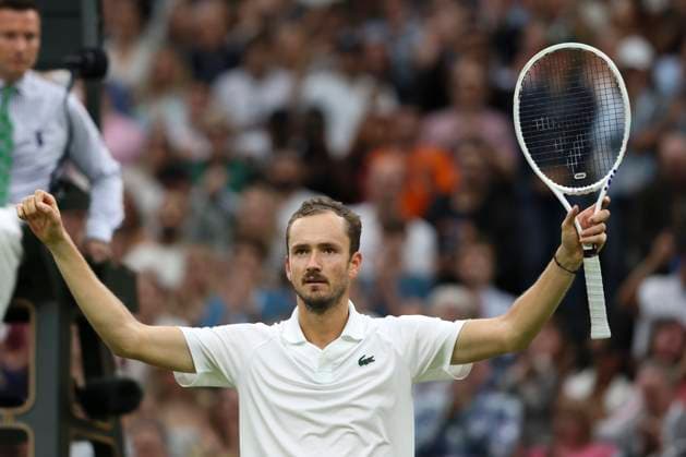 Daniil Medvedev cheers after the win, jubilation, joy, emotion Tennis Wimbledon 2024 Grand Slam ITF ATP WTA AELTC London Great Britain 9 July 2024 Copyright: xJuergenxHasenkopfx