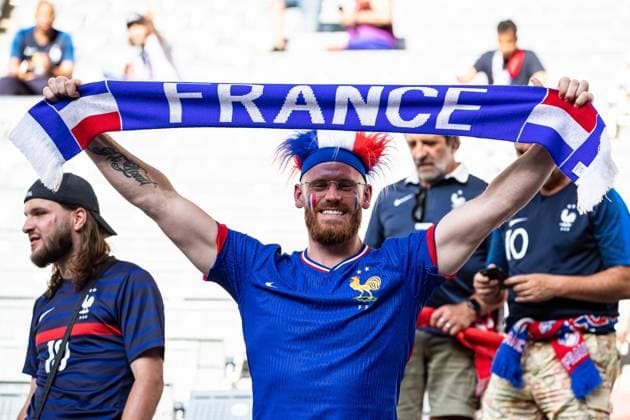 Fans of France before the match with good mood GER, Spain ESP vs France FRA , European Football Championship, UEFA EURO 2024, semi-final, 09 07 2024 GER, Spain ESP vs France FRA , European Football Championship, UEFA EURO 2024, semi-final, 09 07 2024 Munich Copyright: xEibner-Pressefoto RogerxBuerkex EP
