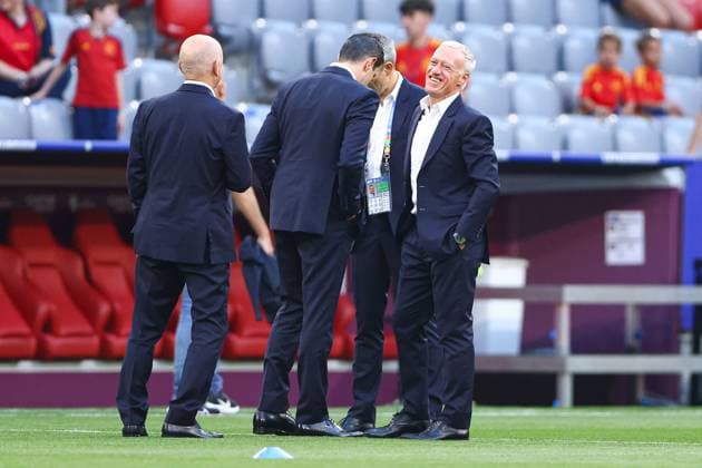 France manager Didier Deschamps (R) arrives on the pitch Spain v France, UEFA European Championship, EM, Europameisterschaft 2024, Semi Final, Football, Munich Football Arena, Munich, Germany - 09 Jul 2024 EDITORIAL USE ONLY No use with unauthorised audio, video, data, fixture lists, club league logos or live services. Online in-match use limited to 120 images, no video emulation. No use in betting, games or single club league player publications. Copyright: xKieranxMcManus Shutterstockx 14576874k