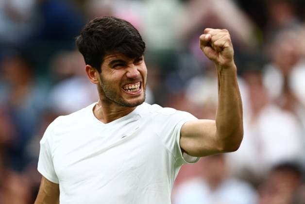 Carlos Alcaraz of Spain celebrates winning the match Wimbledon Tennis Championships, Day 9, The All England Lawn Tennis and Croquet Club, London, UK - 09 Jul 2024  Copyright: xJamesxMarsh Shutterstockx 14577170ee