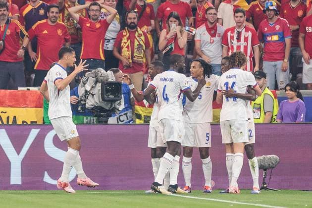 UEFA EURO 2024 Spain France 09 07 2024 Cheers for 0 1 by Randal Kolo Muani France, 12 UEFA EURO 2024 Spain France Munich Football Arena, Munich on 09 07 2024 Copyright: xBEAUTIFULxSPORTS Wunderlx