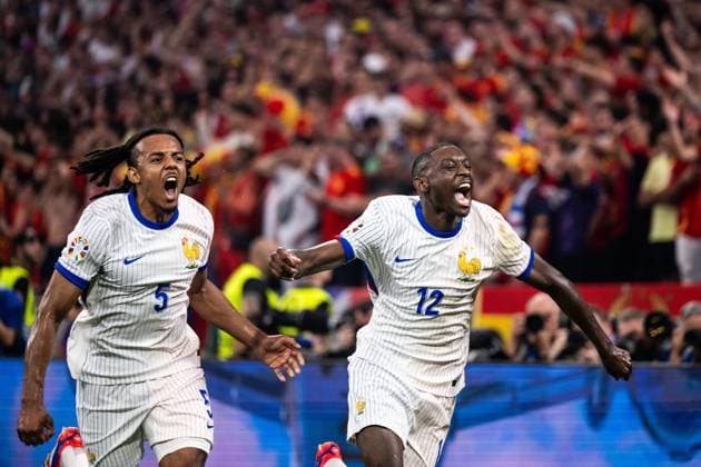240709 Jules KoundÃ and Randal Kolo Muani of France celebrate after 0 1 during the UEFA Euro 2024 Football Championship semifinal between Spain and France on July 9, 2024 in Munich Photo Mathias Bergeld BILDBYRAN kod MB MB0944 fotboll football soccer fotballs em europamästerskap em uefa euro uefa european football championship euro 2024 semifinal semifinals spanien spain frankrike france bbeng jubel  Copyright: MATHIASxBERGELD BB240709MB061