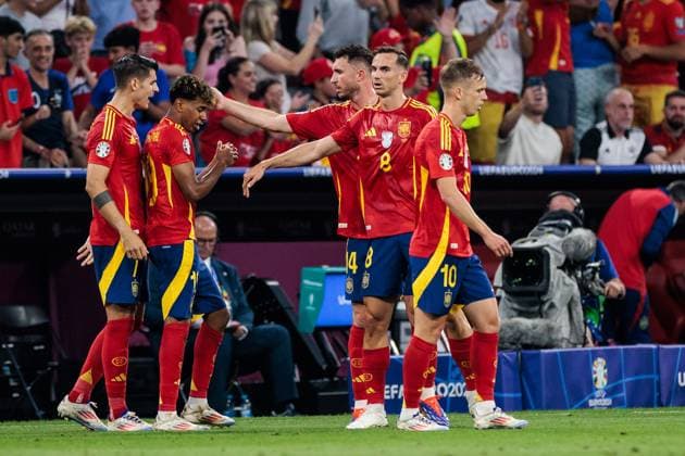 UEFA EURO 2024 Spain France 09 07 2024 Cheers for 1 1 by Lamine Yamal Spain, 19 UEFA EURO 2024 Spain France Munich Football Arena, Munich on 09 07 2024 Copyright: xBEAUTIFULxSPORTS Wunderlx