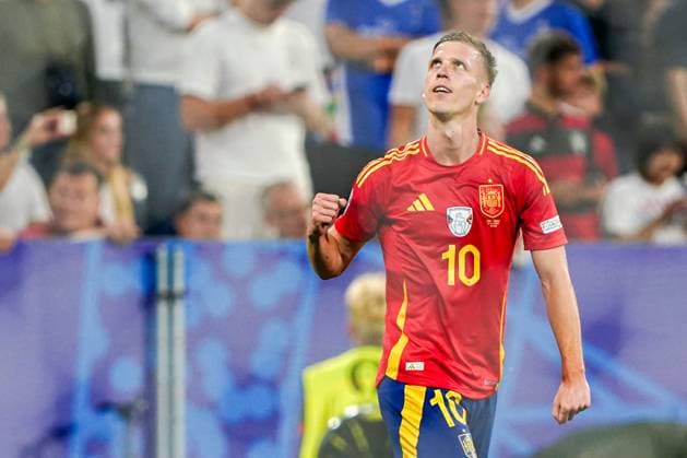 Sport Bilder des Tages 2024-07-09 Spain v France - UEFA EURO, EM, Europameisterschaft,Fussball 2024 Semi Final MUNICH, NETHERLANDS - JULY 9: Dani Olmo of Spain celebrates after scoring his teams second goal during the UEFA EURO 2024 Semi Final match between Spain and France at Munich Football Arena on July 9, 2024 in Munich, Netherlands. Munich Munich Football Arena Netherlands Content not available for redistribution in The Netherlands directly or indirectly through any third parties. Copyright: xAndrexWeeningx