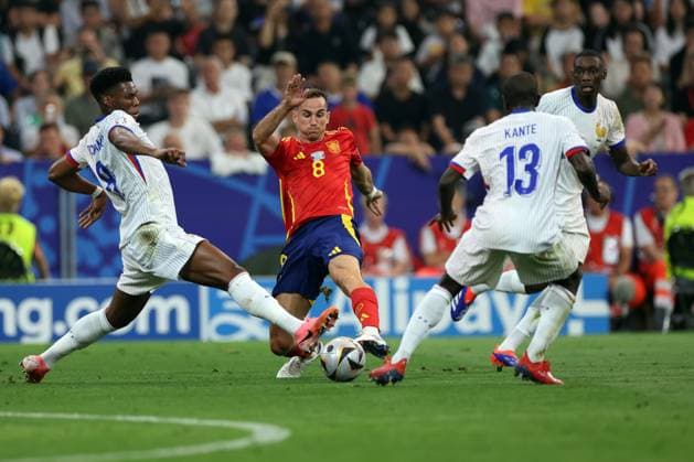 Munich , Germany 09.07.2024: Aurelien Tchouameni of France, Fabian Ruiz of Spain during the UEFA EURO, EM, Europameisterschaft,Fussball 2024 semi-finals, football match between Spain vs France at Munich Football Allianz Arena  Copyright: xmarcoxiacobuccix xipa-agency.netx xmarcoxiacobuccix IPA_47859994 IPA_Agency_IPA47859994