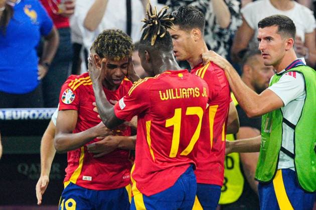 Lamine Yamal of Spain celebrates scoring a goal for their side to make it 1-1 Spain v France, UEFA European Championship, EM, Europameisterschaft 2024, Semi Final, Football, Munich Football Arena, Munich, Germany - 09 Jul 2024 EDITORIAL USE ONLY No use with unauthorised audio, video, data, fixture lists, club league logos or live services. Online in-match use limited to 120 images, no video emulation. No use in betting, games or single club league player publications. Copyright: xDavexShopland Shutterstockx 14576888bf