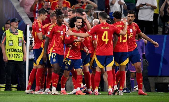 Football Euro 2024 semi-final 09 07 2024 Spain France Cheering Spain after the goal with Nico Williams, Marc Cucurella, Nacho Monreal, Lamine Yamal from left