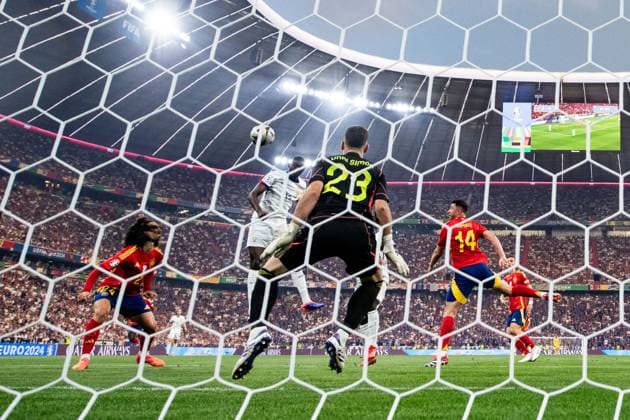 240709 Ousmane Dembele of France scores 0 1 behind Marc Cucurella and goalkeeper Unai Simon Mendibil during the UEFA Euro 2024 Football Championship semifinal between Spain and France on July 9, 2024 in Munich Photo Mathias Bergeld BILDBYRAN code MB MB0944 fotboll football soccer fotballs em europamästskap em uefa euro uefa european football championship euro 2024 semifinal semifinals spanien spain frankrike france bbeng  Copyright: MATHIASxBERGELD BB240709MB112