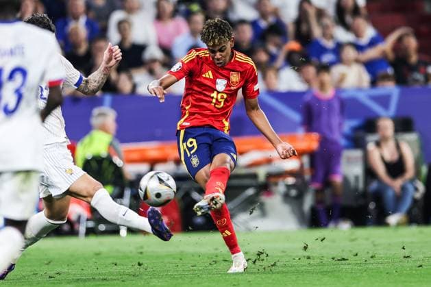 EURO 2024, football, history, record, Lamine Yamal youngest European Championship goalscorer