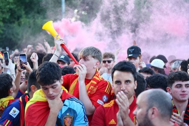 July 9, 2024, Madrid, Madrid, SPAIN: Spanish fans are seen during the viewing of the Eurocup 2024 Semifinal between Spain and France at the Puente del Rey on July 09, 2024, in Madrid, Spain. Madrid SPAIN - ZUMAa181 20240709_zaa_a181_026 Copyright: xDennisxAgyemanx
