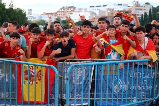 EURO 2024, Semi-final, Spain - France, Spanish fans celebrate in Madrid