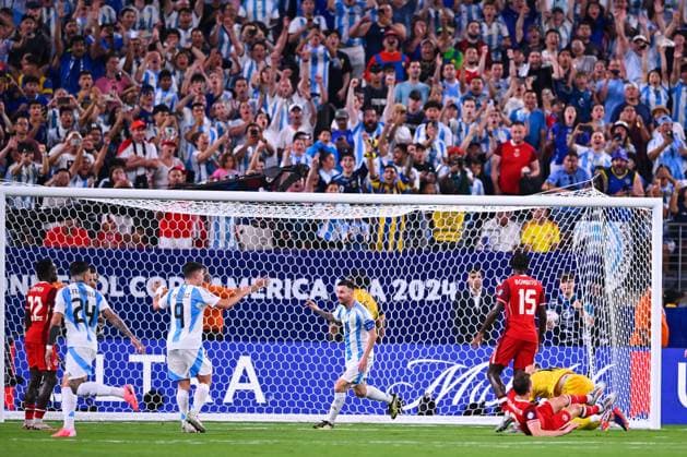 Fußball, Copa America, Die Highlights RECORD DATE NOT STATED Copa America USA 2024 Argentina vs Canada - Semifinal Lionel Messi celebrates his goal 2-0 of Argentina during the CONMEBOL Copa America 2024 Semi-final match between Argentina and Canada, at MetLife Stadium, on July 09, 2024 in East Rutherford, New Jersey, United States. EAST RUTHERFORD NEW JERSEY UNITED STATES  Copyright: xJorgexMartinezx 20240709201420_CA_SF_2024_ARG_CAN_MESSI188