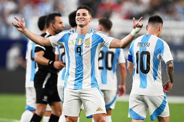 RECORD DATE NOT STATED Copa America USA 2024 Argentina vs Canada - Semifinal Julian Alvarez celebrates his goal 1-0 of Argentina during the CONMEBOL Copa America 2024 Semi-final match between Argentina and Canada, at MetLife Stadium, on July 09, 2024 in East Rutherford, New Jersey, United States. EAST RUTHERFORD NEW JERSEY UNITED STATES  Copyright: xDavidxLeahx 20240709202959_CA_SF_2024_ARG_CAN_ALVAREZ227