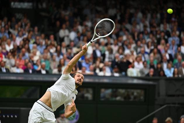 Wimbledon - Medvedev v Sinner Quarter-Final Daniil Medvedev (RUS) during his quarter final match at the 2024 Wimbledon Championships at the AELTC in London, UK, on July 9, 2024. Photo by Corinne Dubreuil ABACAPRESS.COM London United Kingdom  Copyright: xDubreuilxCorinne ABACAx