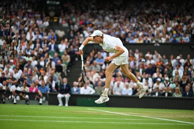 Wimbledon - Medvedev v Sinner Quarter-Final Jannik Sinner (ITA) during his quarter final match at the 2024 Wimbledon Championships at the AELTC in London, UK, on July 9, 2024. Photo by Corinne Dubreuil ABACAPRESS.COM London United Kingdom  Copyright: xDubreuilxCorinne ABACAx