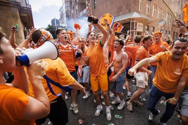 DORTMUND, Dutch supporters in Dortumund, 10-07-2024, Dutch fans in the city center of dortmund before the match against England. Oranje legioen, Dutch supporters in Dortumund  x25726964x Copyright: