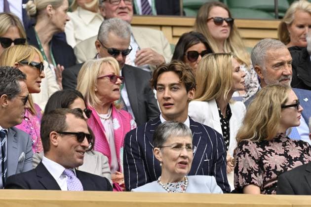 Tennis : Wimbledon 2024 - George Russel Formula 1 et Miss Carmen Montero Munt dans la Royal Box Tennis : Wimbledon 2024 - England - 10 07 2024 ChrysleneCaillaud Panoramic 