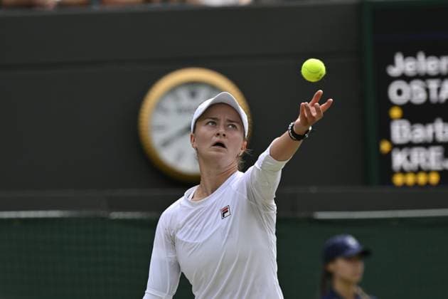 Tennis : Wimbledon 2024 - Barbora Krejcíková - Republique Tcheque Tennis : Wimbledon 2024 - England - 10 07 2024 ChrysleneCaillaud Panoramic 