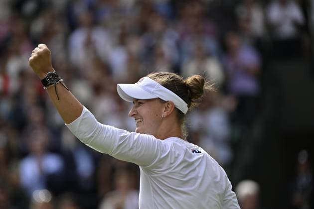 Tennis : Wimbledon 2024 - Barbora Krejcíková - Republique Tcheque Tennis : Wimbledon 2024 - England - 10 07 2024 ChrysleneCaillaud Panoramic 