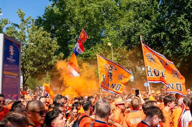 2024-07-10 Netherlands v England - Semi-Final - UEFA EURO, EM, Europameisterschaft,Fussball 2024 DORTMUND, GERMANY - JULY 10: Fans and supporters of the Netherlands prior to the Semi-Final - UEFA EURO 2024 match between Netherlands and England at BVB Stadion Dortmund on July 10, 2024 in Dortmund, Germany. (Photo by Joris Verwijst BSR Agency) Dortmund Germany Content not available for redistribution in The Netherlands directly or indirectly through any third parties. Copyright: xBSRxAgencyx